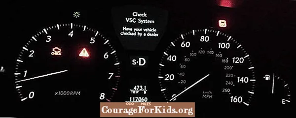 ماذا يعني ضوء VSC في سيارتي تويوتا أو لكزس؟